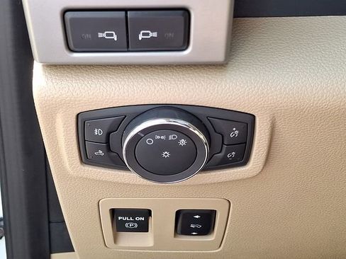 Used 2020 Ford F150 Lariat w/ Equipment Group 502A Luxury AWD/4WD image 24