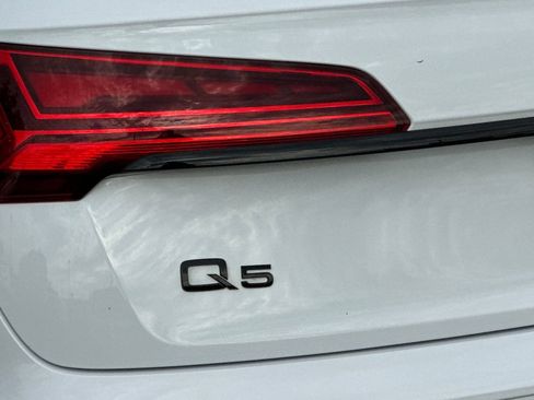 Used 2024 Audi Q5 2.0T Premium Plus w/ Premium Plus Package AWD/4WD image 34