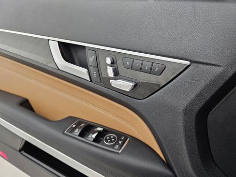 Used 2015 Mercedes-Benz E 400 4MATIC Coupe image 15