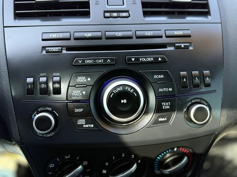Used 2012 MAZDA MAZDA3 s Touring FWD image 17
