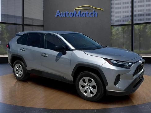 Used 2023 Toyota RAV4 LE AWD/4WD image 12