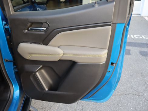 Used 2024 Chevrolet Colorado ZR2 w/ ZR2 Convenience Package III AWD/4WD image 34