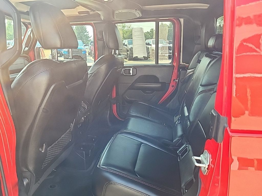 Used 2024 Jeep Gladiator Rubicon AWD/4WD image 16
