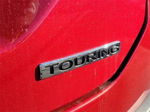 New 2025 Honda Pilot Touring image 7