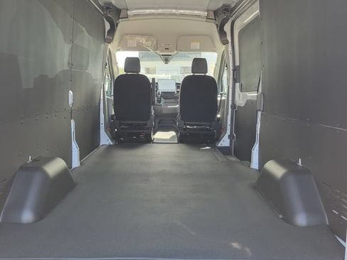 New 2026 Ford Transit 250 148 Medium Roof w/ Load Area Protection Package RWD image 10