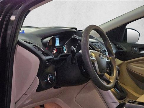Used 2015 Ford Escape SE image 10