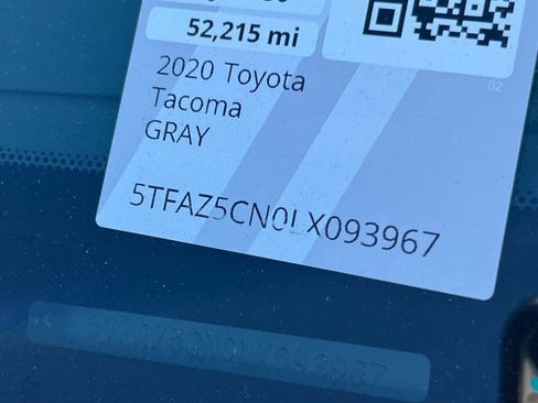 Used 2020 Toyota Tacoma SR5 RWD image 23