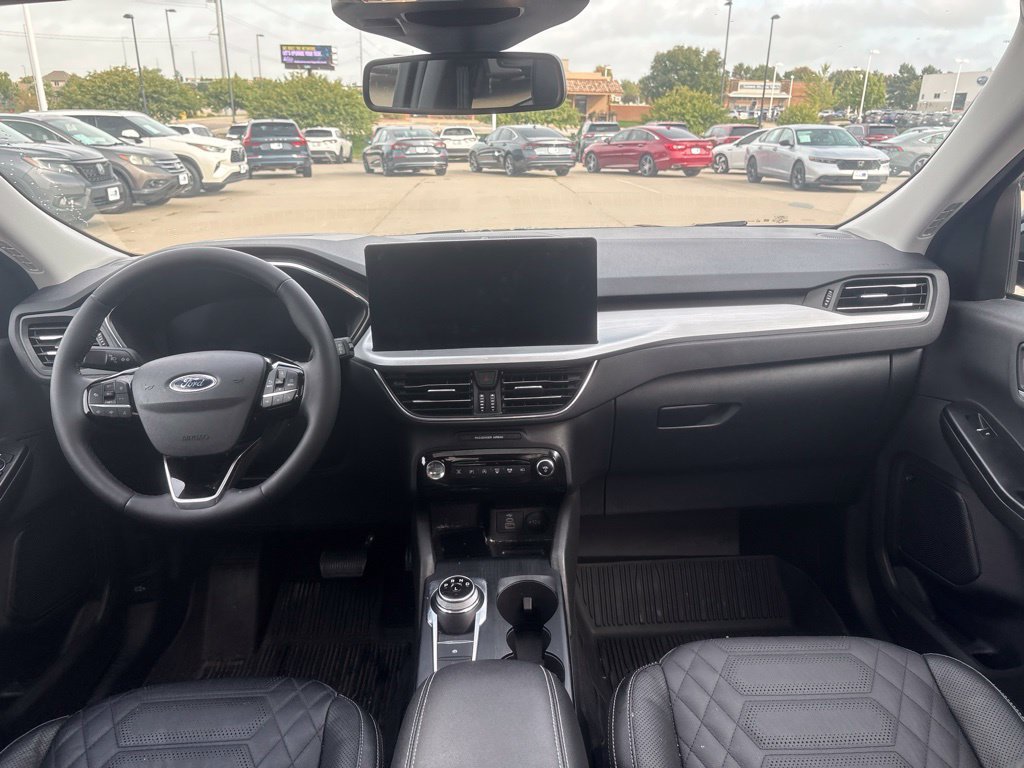 Used 2024 Ford Escape Platinum w/ Premium Technology Package AWD/4WD image 35