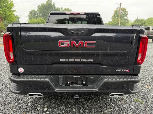 Used 2024 GMC Sierra 1500 AT4 w/ Technology Package AWD/4WD image 6