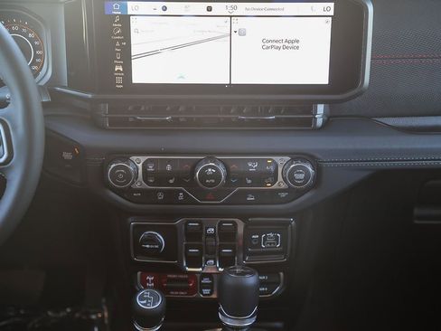 New 2025 Jeep Gladiator Rubicon w/ Convenience Group image 14