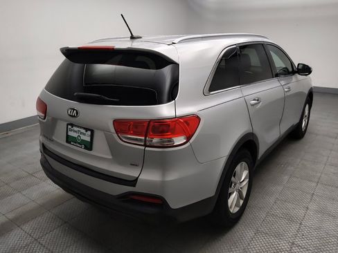 Used 2016 Kia Sorento FWD image 9