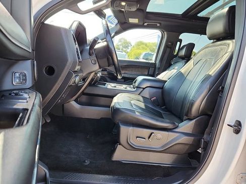 Certified 2018 Ford Expedition Limited w/ Equipment Group 301A AWD/4WD image 9