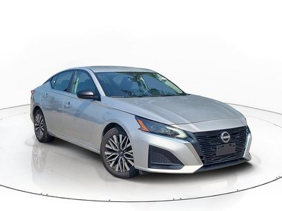 Used 2025 Nissan Altima 2.5 SV