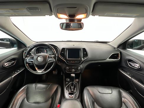 Used 2021 Jeep Cherokee Latitude Lux w/ Comfort/Convenience Group image 10