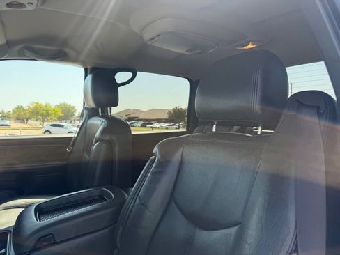 Used 2007 Chevrolet Silverado 2500 LT w/ Onstar Plus Package AWD/4WD image 30