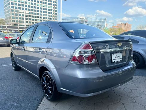 Used 2011 Chevrolet Aveo LT w/ Power and Convenience Package FWD image 5