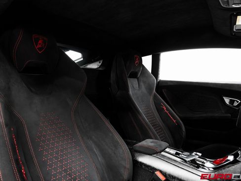 Used 2018 Lamborghini Huracan Performante image 42