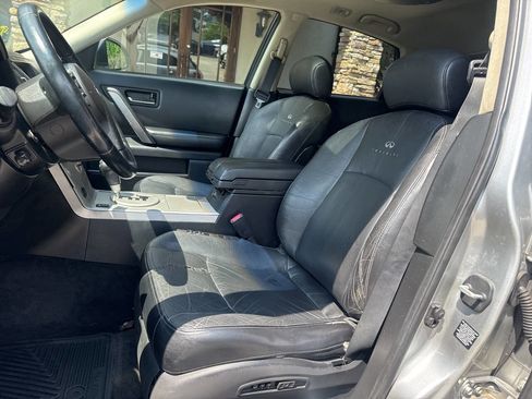 Used 2004 INFINITI FX45 AWD w/ Technology Pkg image 9