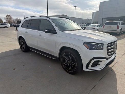 Used 2024 Mercedes-Benz GLS 450 4MATIC image 1
