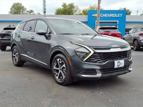 Used 2023 Kia Sportage EX image 5