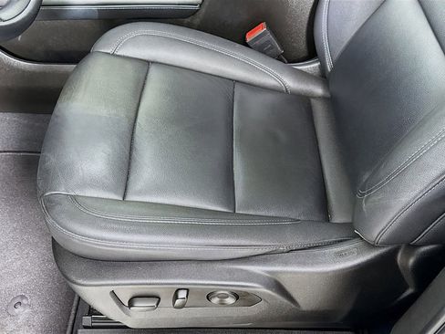 Used 2023 Chevrolet Tahoe Z71 w/ Luxury Package image 20