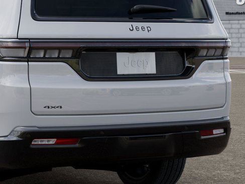New 2026 Jeep Grand Wagoneer Limited AWD/4WD image 13
