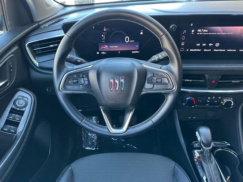 Used 2024 Buick Encore GX Preferred image 17