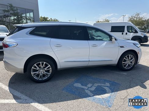 Used 2024 Buick Enclave Essence w/ Experience Buick Package image 36