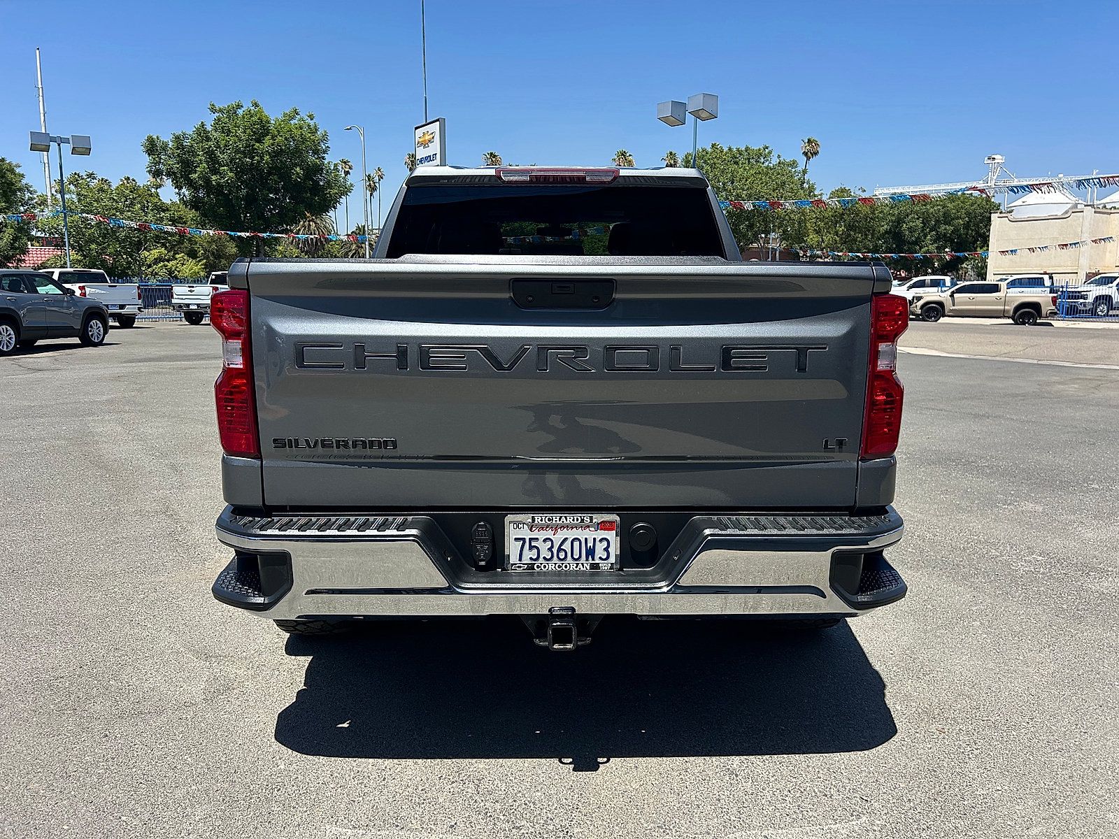 Used 2021 Chevrolet Silverado 1500 LT AWD/4WD image 4