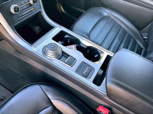 Used 2024 Ford Edge SEL image 20