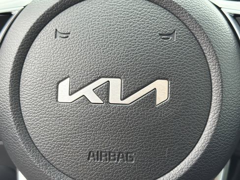Used 2023 Kia Forte LX FWD image 21