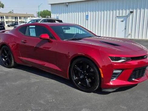 Used 2018 Chevrolet Camaro SS RWD image 1
