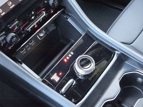 New 2025 Jeep Grand Cherokee L Limited w/ Black Appearance Package image 16