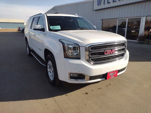 Used 2019 GMC Yukon XL SLT w/ Open Road Package AWD/4WD image 4
