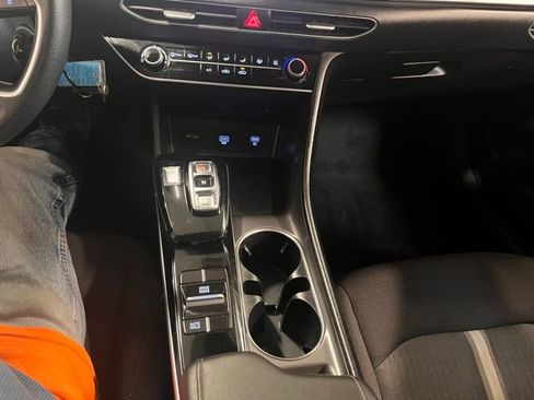 Used 2023 Hyundai Sonata SE w/ Cargo Package image 28