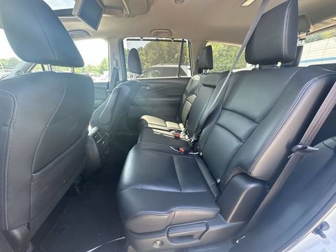 Used 2022 Honda Pilot Touring image 28