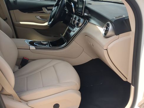 Used 2019 Mercedes-Benz GLC 300 image 22