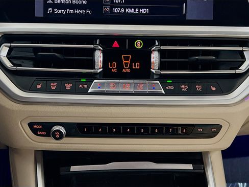 Used 2019 BMW 330i xDrive 330i xDrive w/ Premium Package image 12