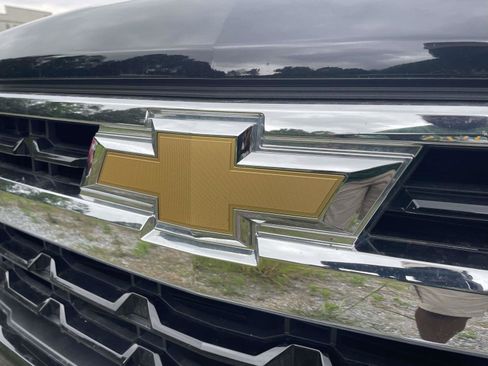 Used 2024 Chevrolet Silverado 1500 LT AWD/4WD image 5
