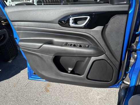 New 2026 Jeep Compass Limited image 19