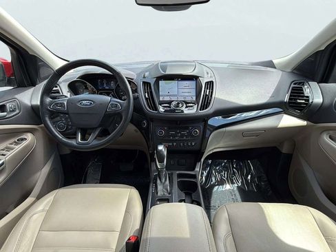 Used 2019 Ford Escape Titanium AWD/4WD image 9