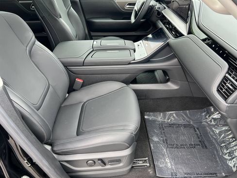 Certified 2025 INFINITI QX80 Pure AWD/4WD image 16