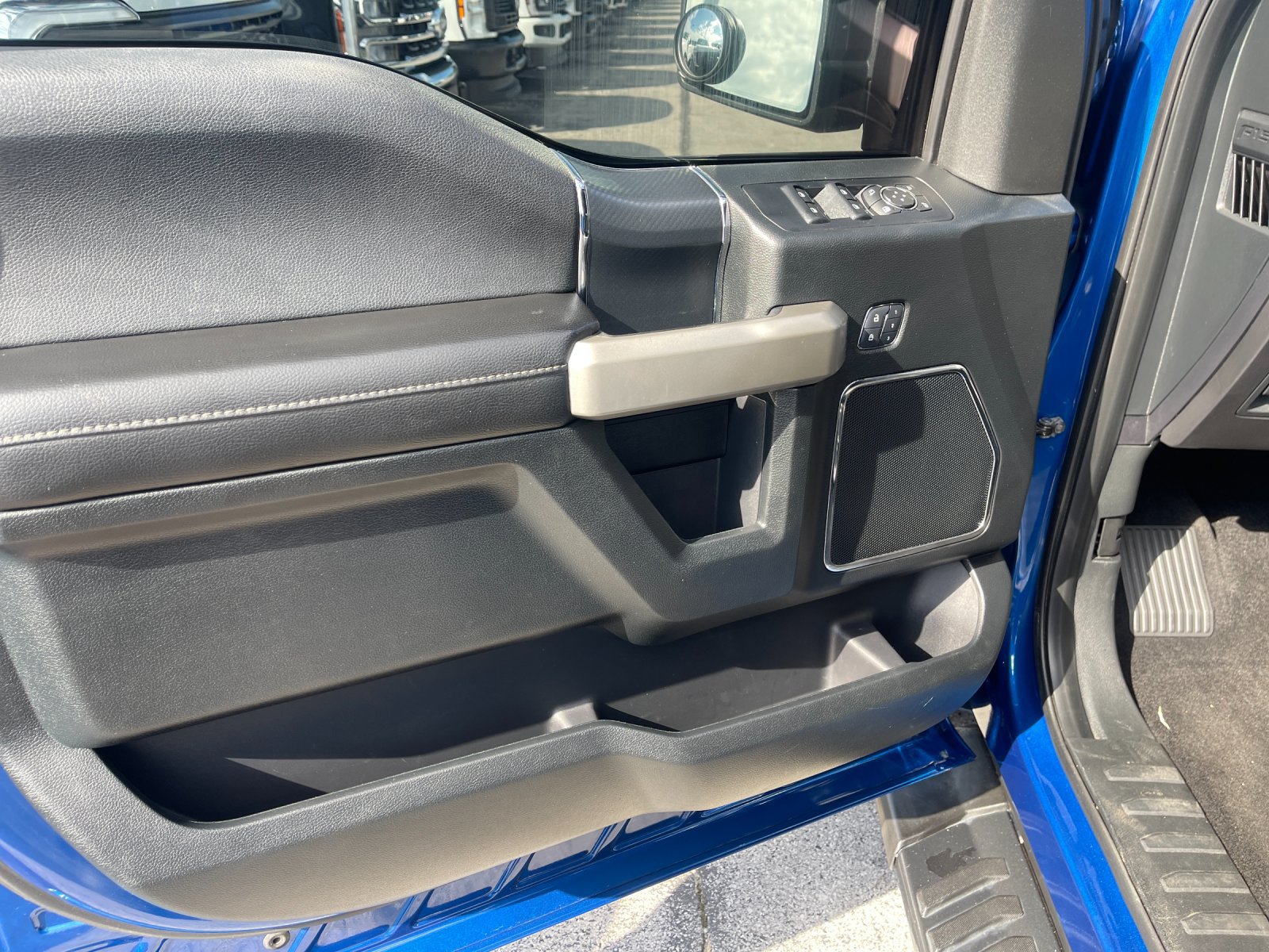 Used 2018 Ford F150 Lariat AWD/4WD image 12