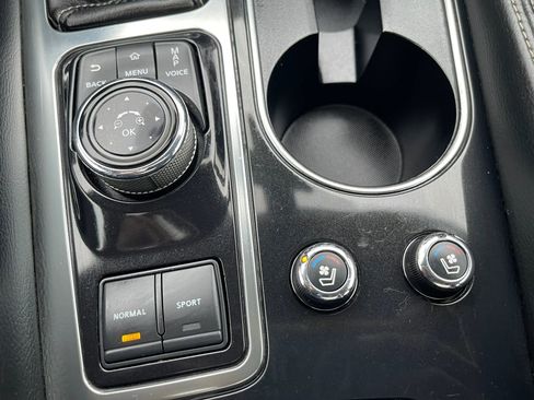 Used 2016 Nissan Maxima Platinum w/ Interior Lighting Package FWD image 20