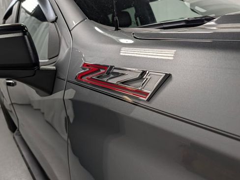 Used 2019 Chevrolet Silverado 1500 LT Trail Boss AWD/4WD image 4