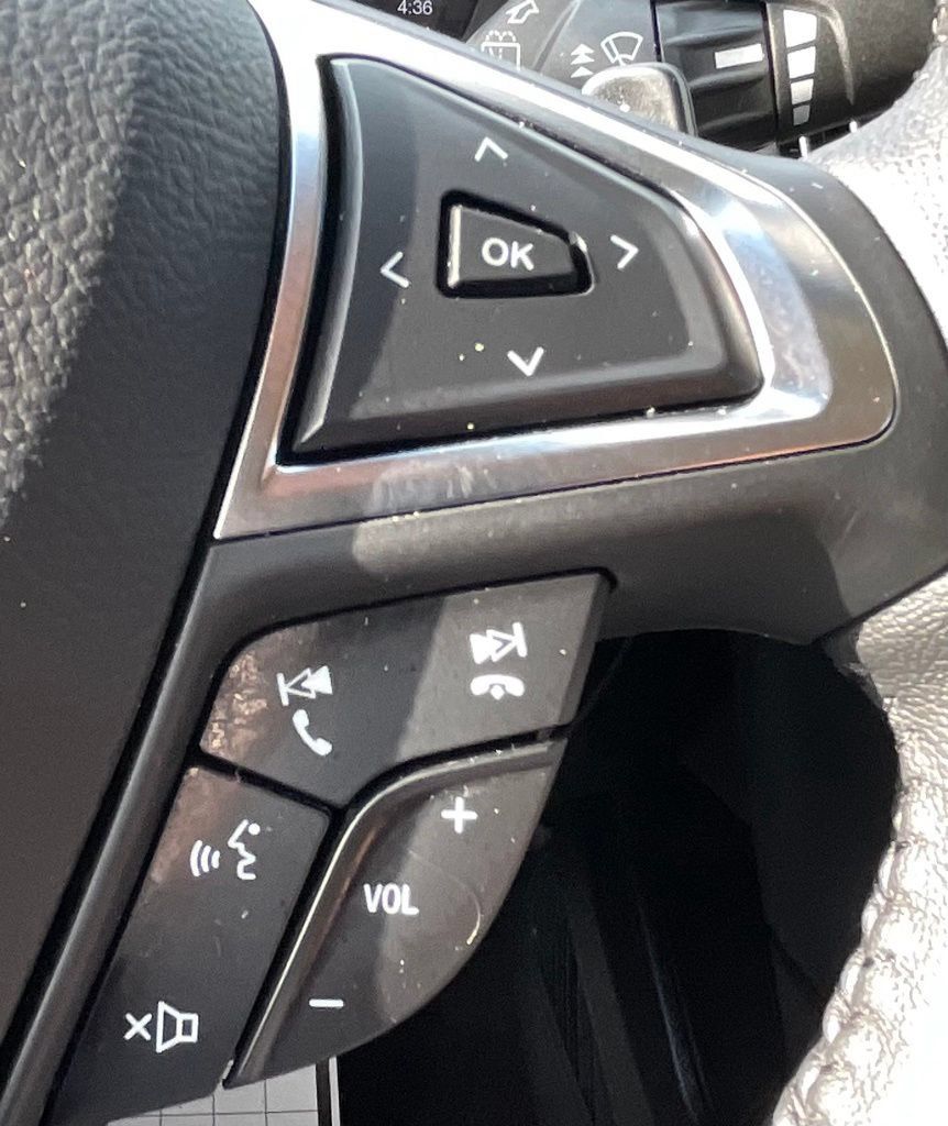 Used 2017 Ford Edge SEL w/ Equipment Group 201A FWD image 22