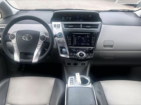 Used 2017 Toyota Prius V Four image 14