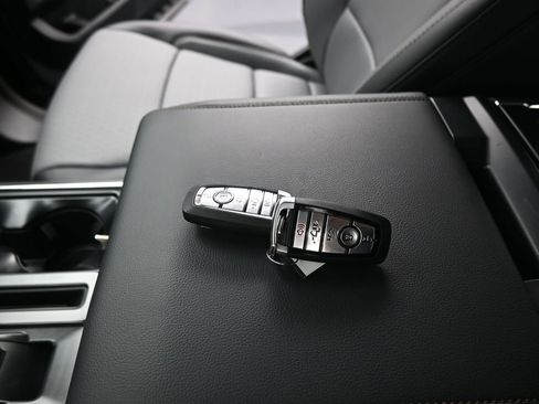 New 2025 Ford F150 Lightning Lariat image 19