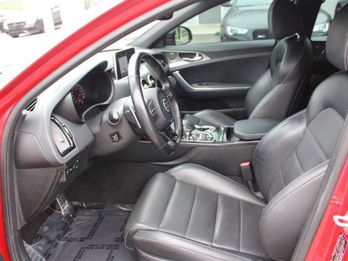Used 2021 Kia Stinger GT2 RWD image 11
