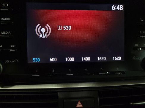 Used 2018 Honda Accord LX image 25